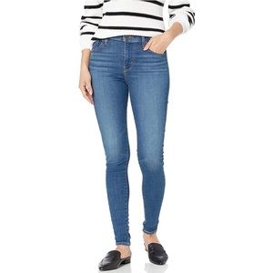 Levi's Women's 720 High Rise Skinny Jeans (28 R)